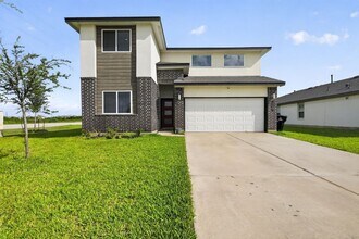 Building Photo - Like-New 4-Bedroom Corner Lot Home with Game Room, Appliances Included & Private Backyard