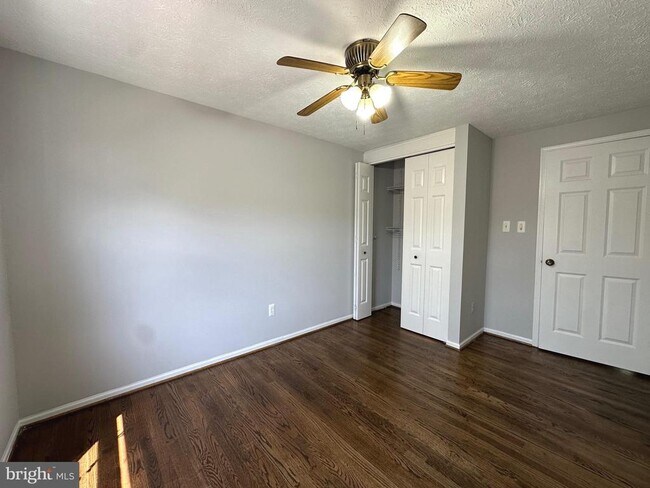 Building Photo - 14632 Stone Crossing Ct