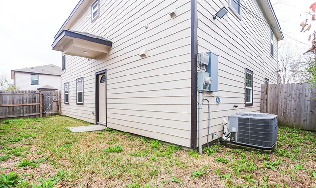 Building Photo - 9036 Jutland Rd