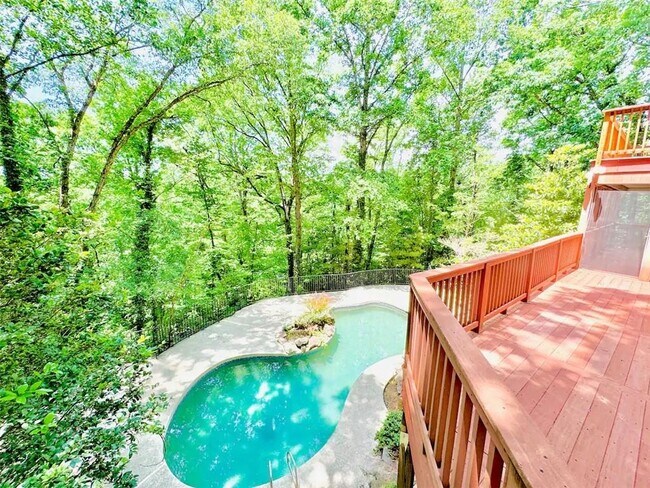 Building Photo - 175 River Ct Pkwy