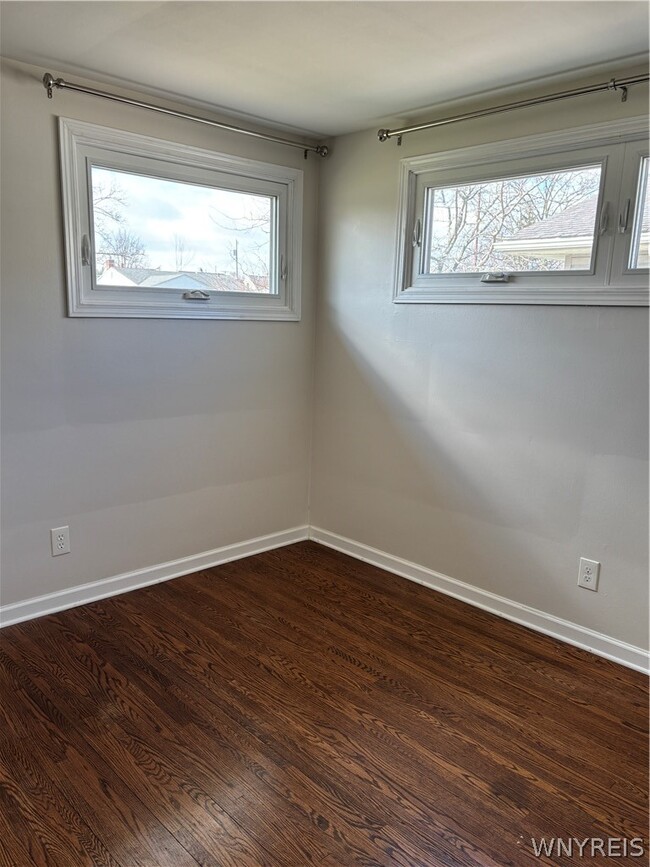 Building Photo - 42 Kerr Ave