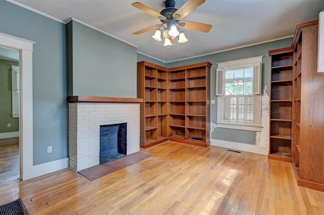 Building Photo - 1999 Peabody Ave