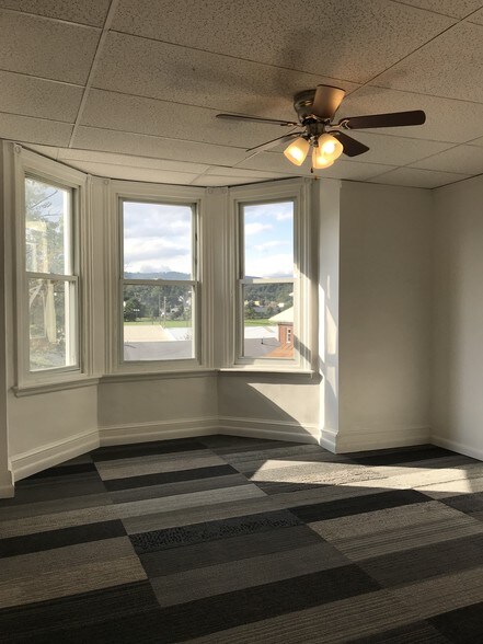 Bedroom-Front-1b - 4045 5th Ave