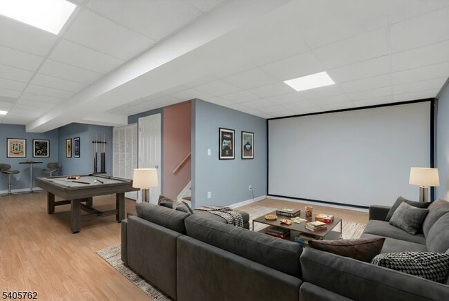 Building Photo - 107 Gladstone Dr