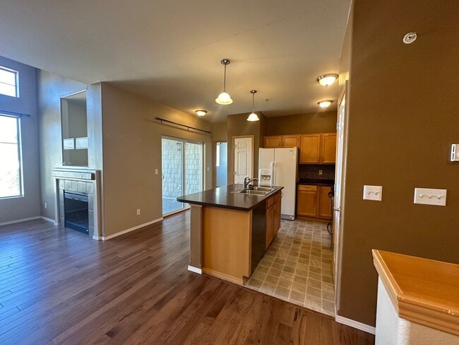 Building Photo - DuPont 2 bedroom 2 bath townhome