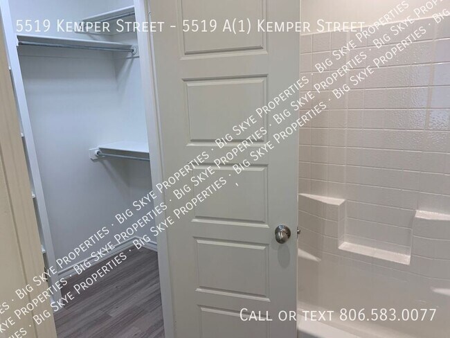 Building Photo - 5519 Kemper St