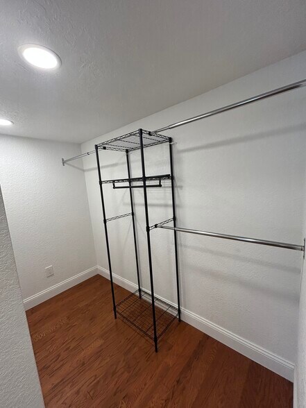 Walk-In Closet - 632 37th Ave
