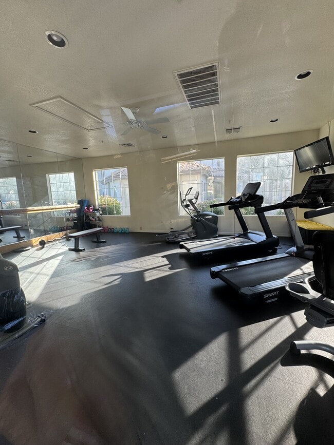 Building Photo - 1825 W Ray Rd