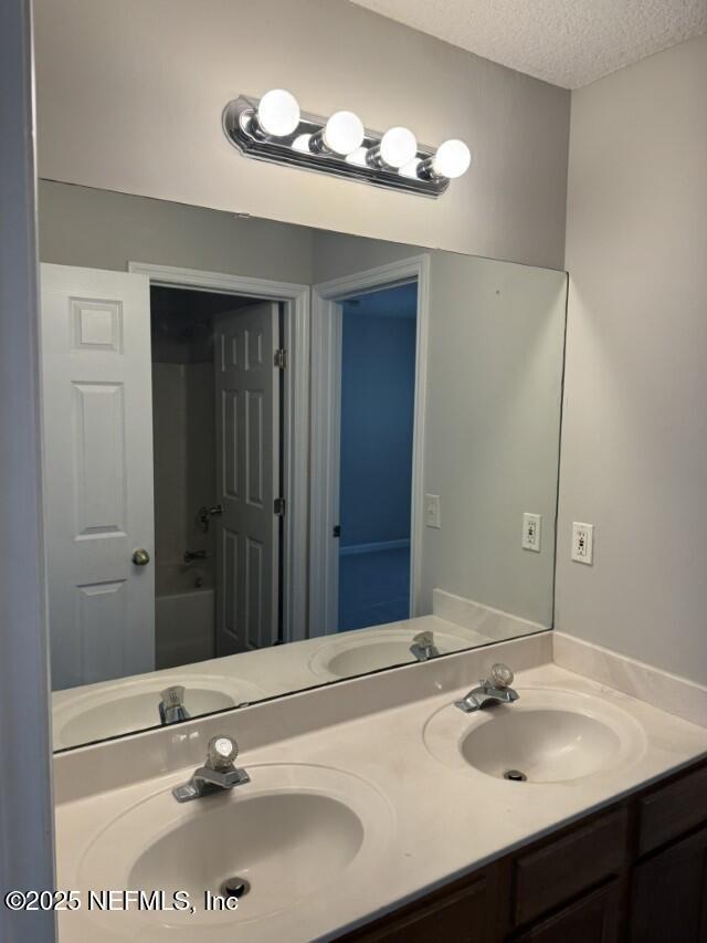 Building Photo - 14014 Summer Breeze Dr