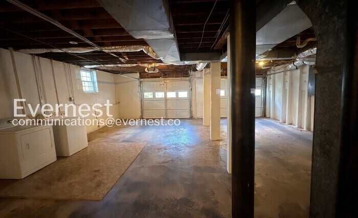 Building Photo - 4829 Clairmont Ave