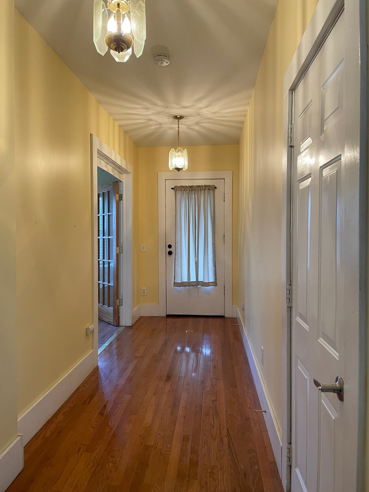 Building Photo - 85 Spruce Ave