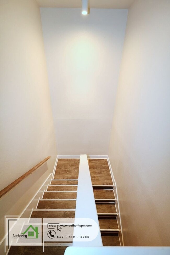 Building Photo - 3747 Sunday Ct