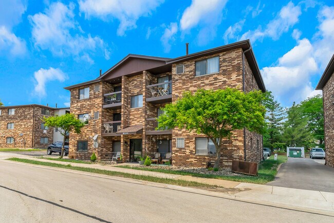 Building Photo - 9102 Franklin Ct