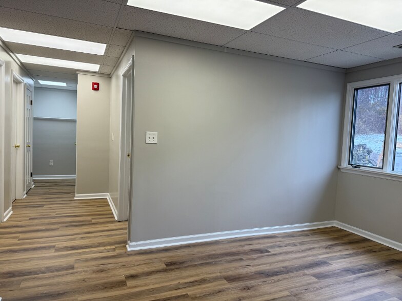 Building Photo - 2392 US-6