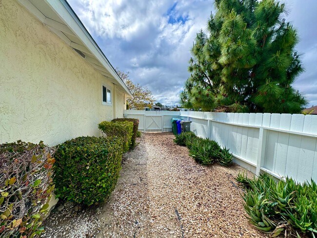 Building Photo - +55 Community, 2 BD with AC