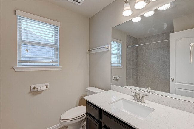 Building Photo - 2111 Post Oak Ct
