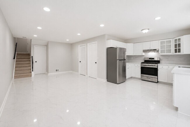 Building Photo - 14819 Smethwick Pl