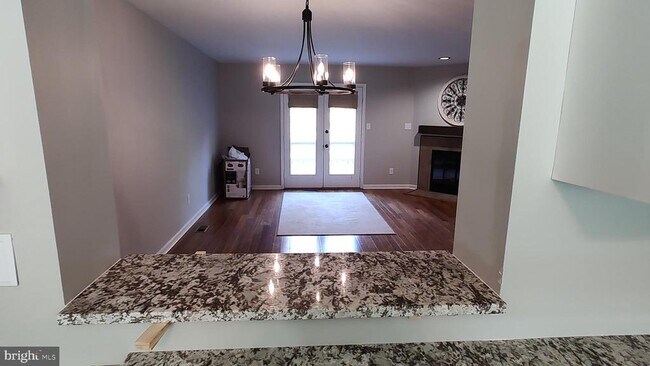 Building Photo - 442 Darby Ln