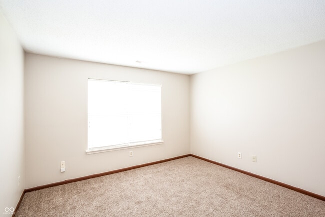 Building Photo - 8930 Lighthorse Dr