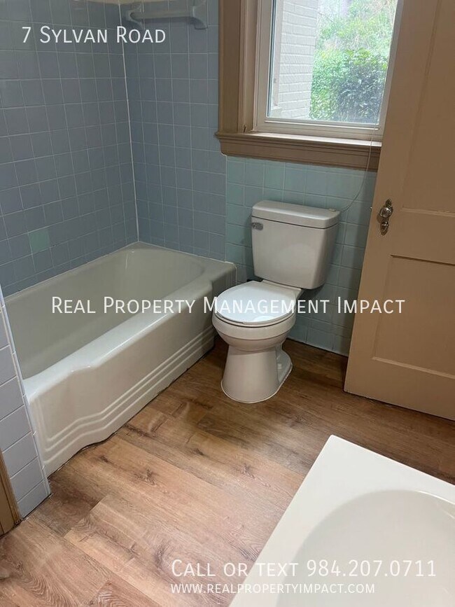 Building Photo - 7 Sylvan Rd