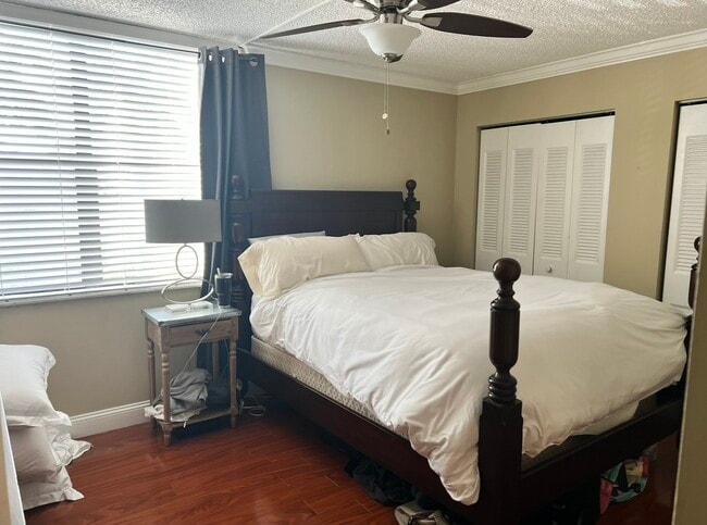 Building Photo - 2455 Lindell Blvd