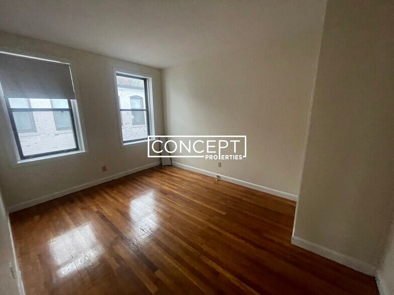 Building Photo - 1131 Commonwealth Ave