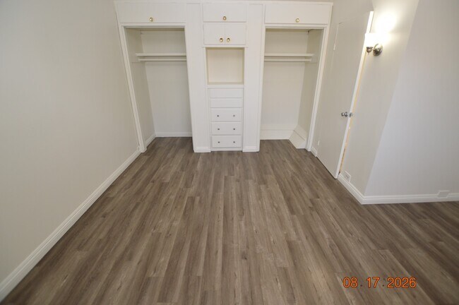 Building Photo - 5617 Evergreen Ave