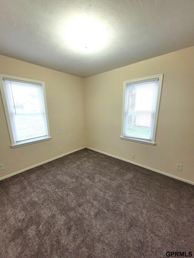 Building Photo - 2304 Van Buren St