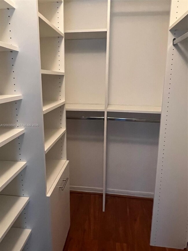 Building Photo - 565 Vista Isles Dr