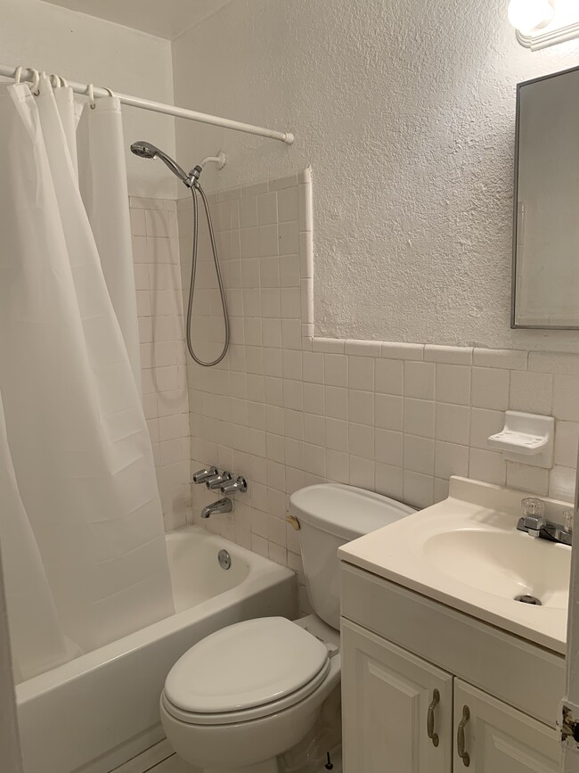 Bathroom - 2515 McKinley St