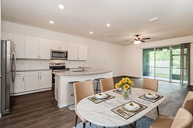 Building Photo - Oak Haven Townhomes