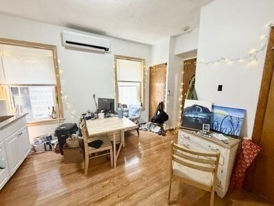 Building Photo - 206 Hanover St