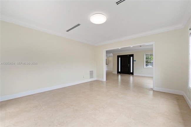 Building Photo - 516 Gerona Ave