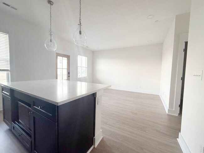 Building Photo - Modern 3-Bedroom Home with Flex Room, Pool, and Pickleball Court