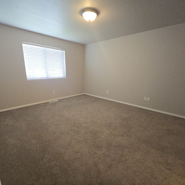 Building Photo - Townhouse, newly available