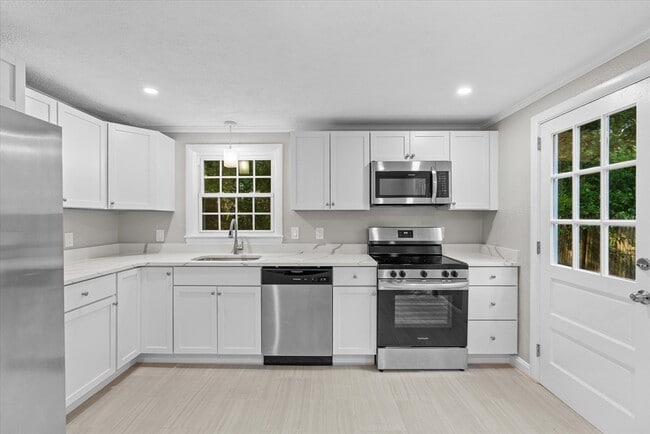 Building Photo - 36 Delmar Ave