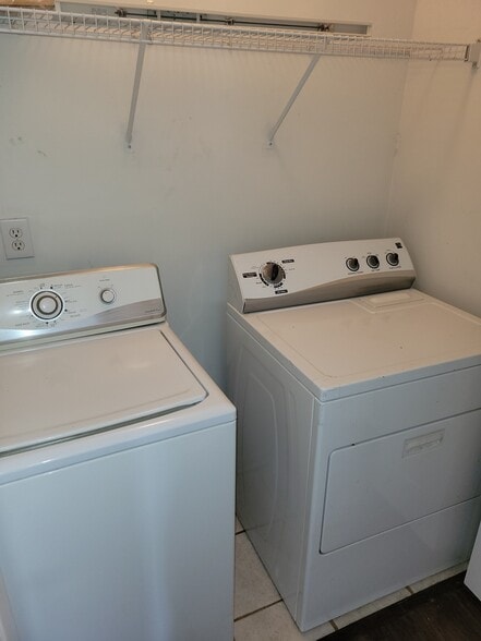 Building Photo - 40B Morrisday Ln