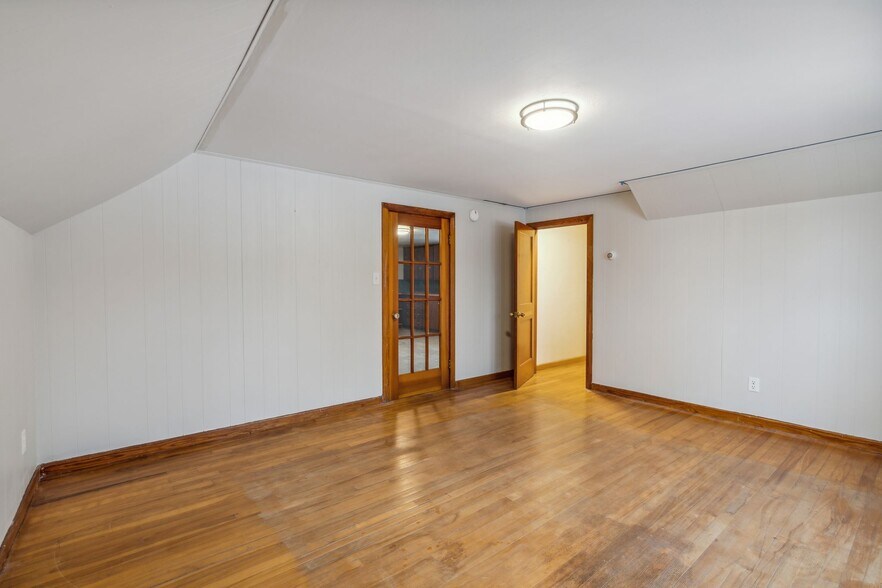 Living Room - 254 S Main St