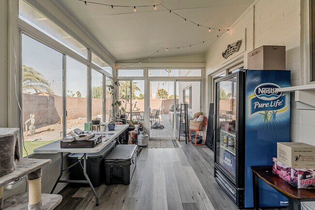 Building Photo - 2163 S Las Flores