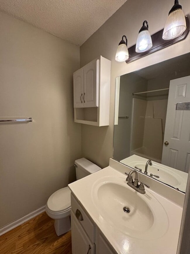 Building Photo - Lauren Place - Northchase