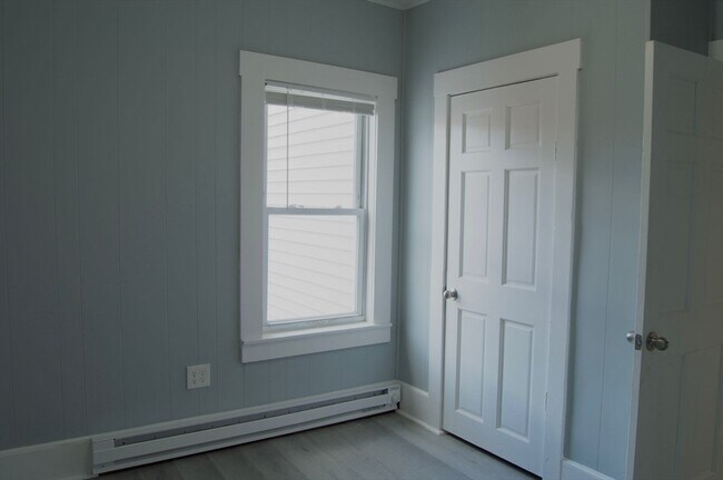 Building Photo - 105 Clarendon St