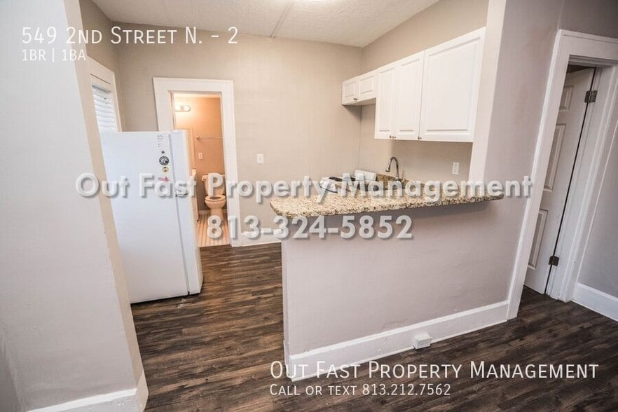 Building Photo - 549 2nd St N