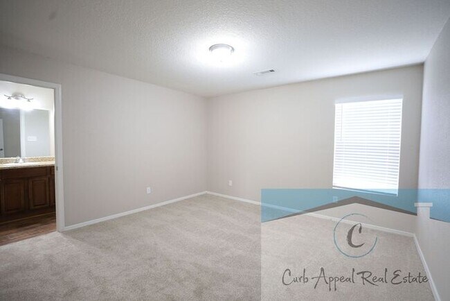 Building Photo - Move in special $800!! Beautiful 3 bed / 2 bath home - Nettleton!!