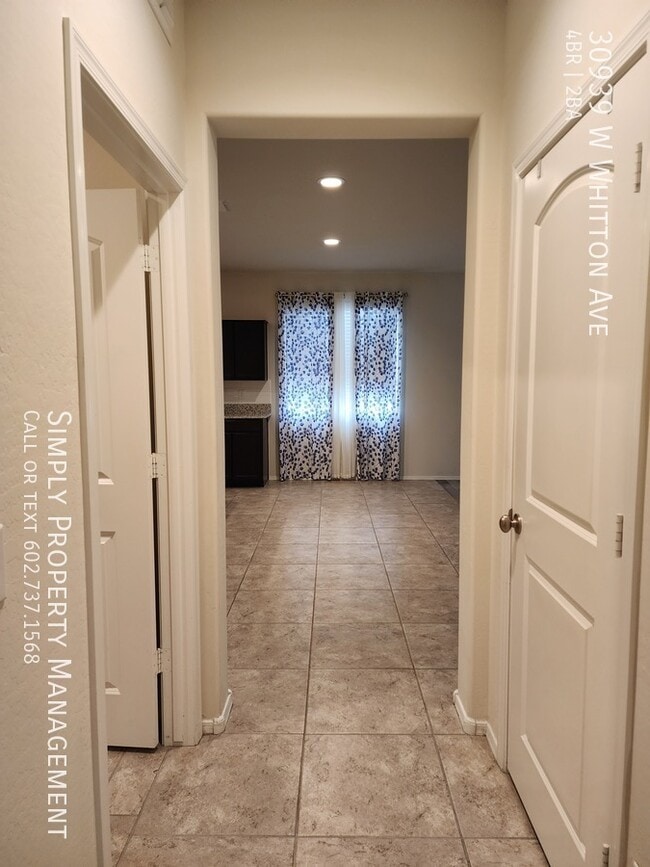 Building Photo - 30939 W Whitton Ave