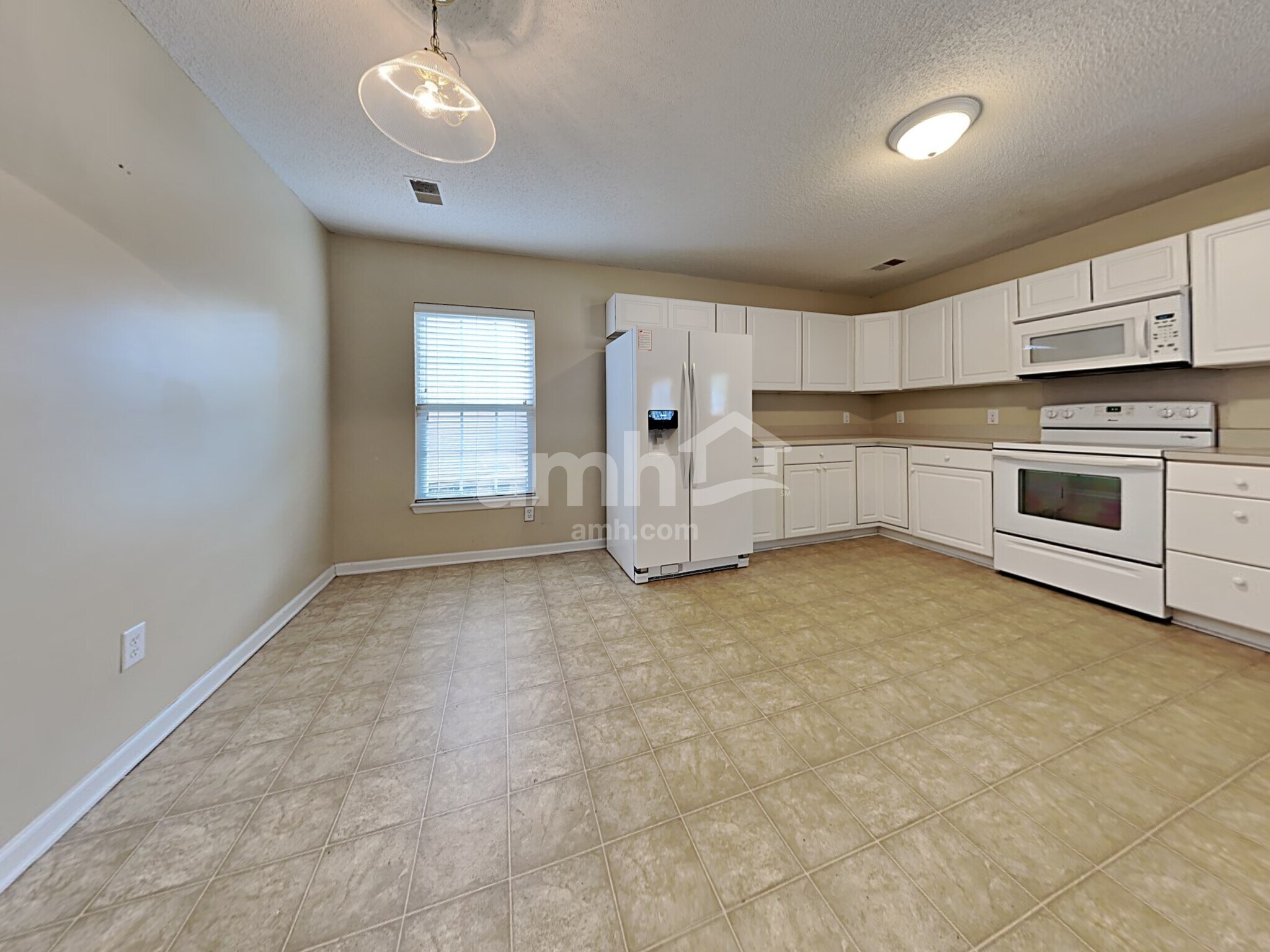 Building Photo - 132 Wildberry Ln