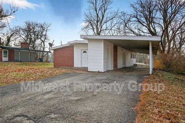 Building Photo - 8310 Sagewood Ln