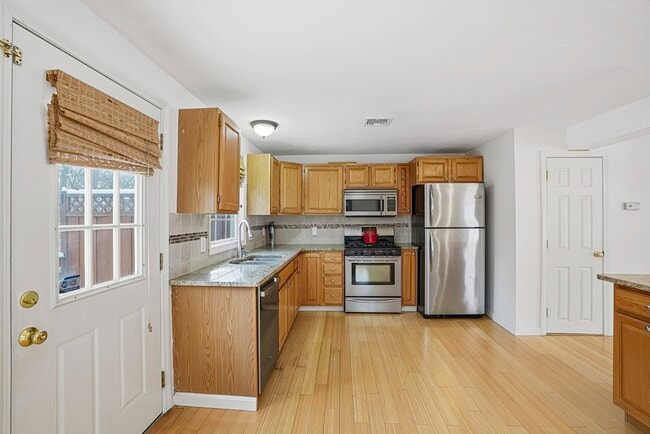 Building Photo - 55 Arrowwood Dr