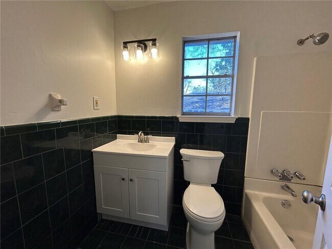 Building Photo - 2603 St Stephens Rd