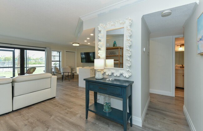 Building Photo - 1605 S US Hwy 1