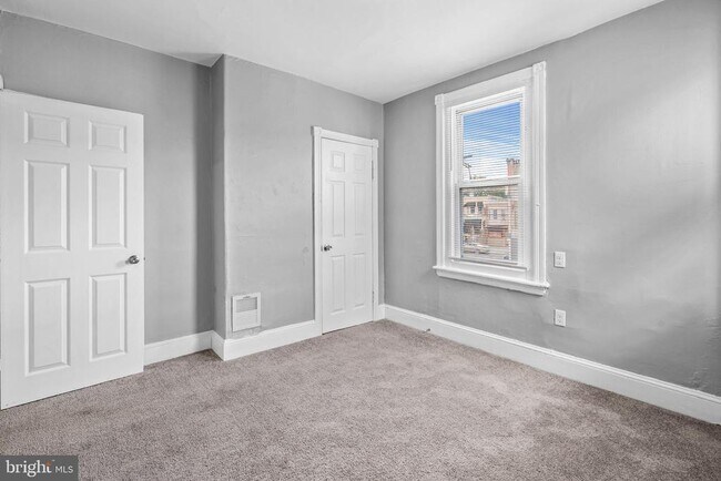 Building Photo - 3902 N Fairhill St